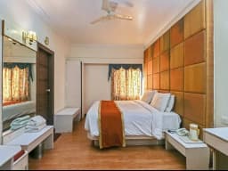 Hotel Crown