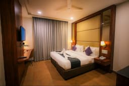 Hotel Dazzling