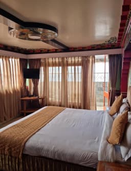 Hotel Seven Seventeen